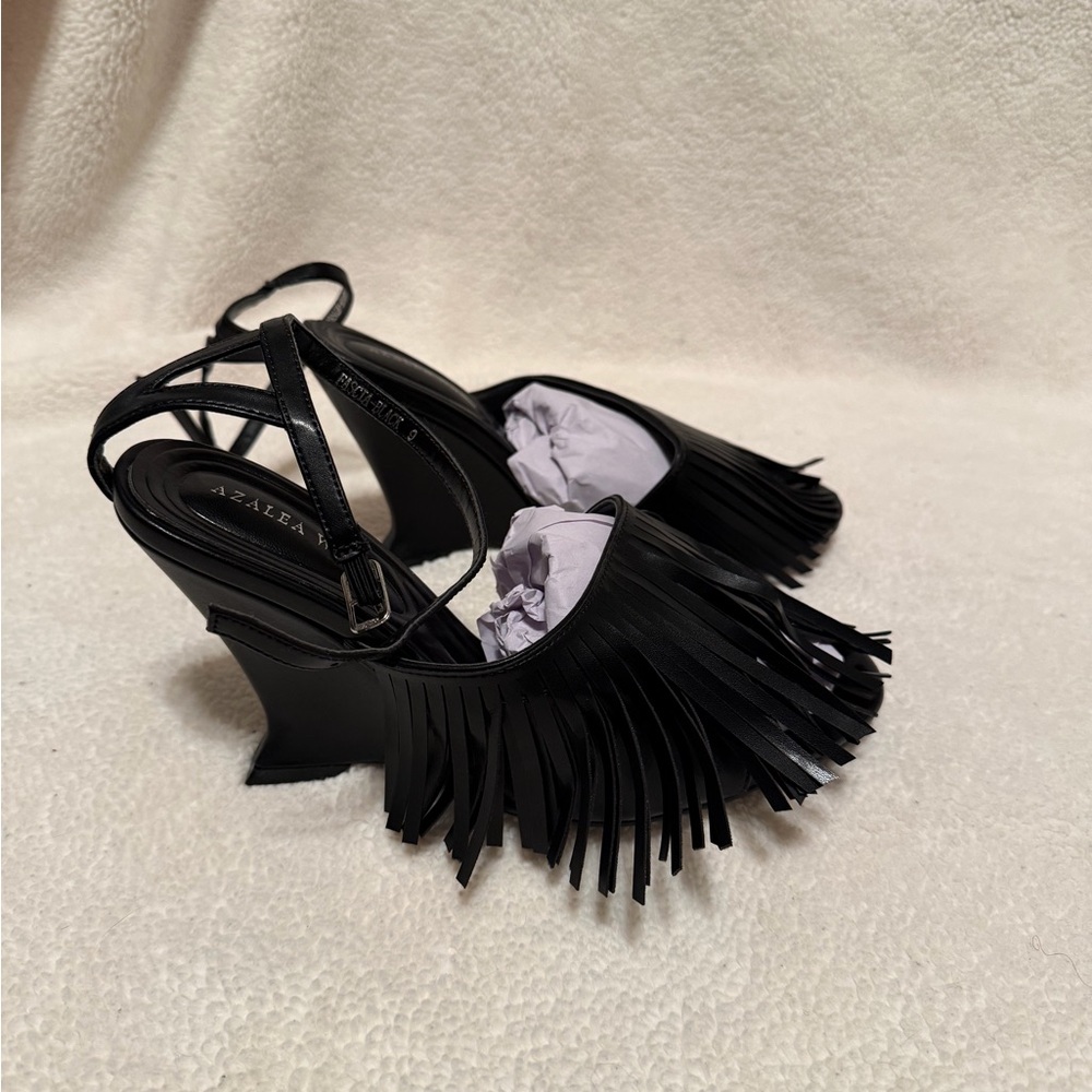 Azalea Black Fringe Wedge Sandals Size 9